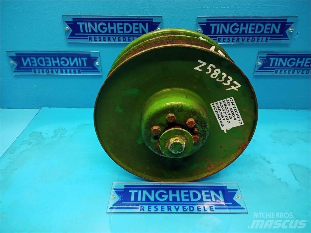 John Deere 2054 Diger tarim makinalari