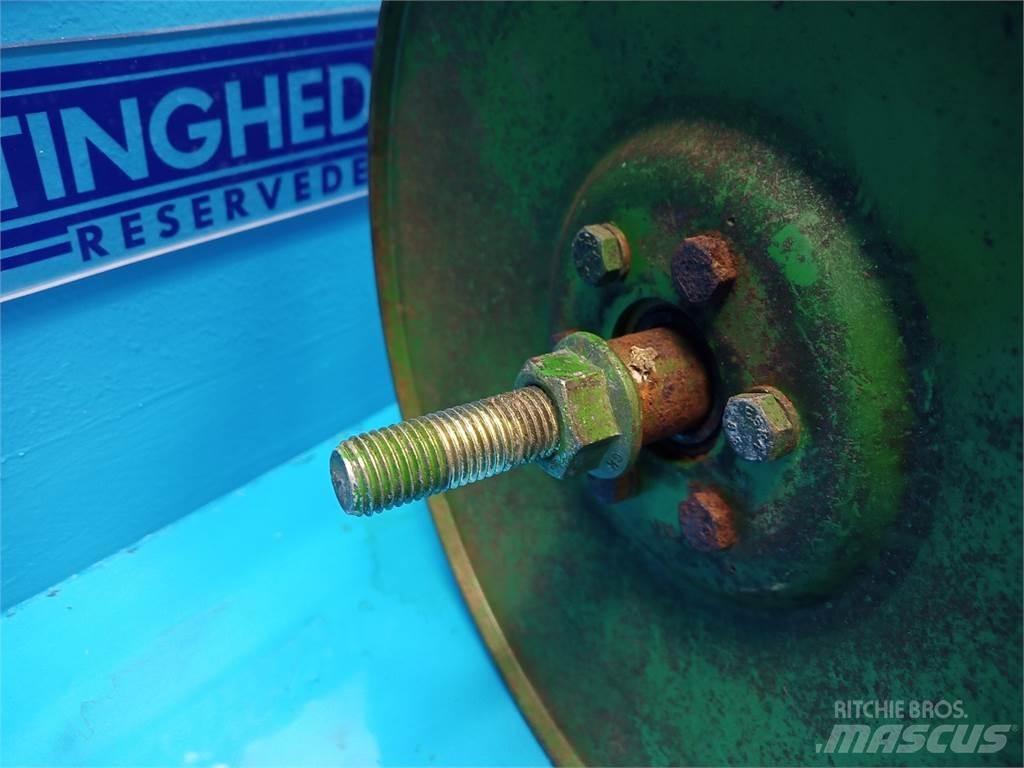 John Deere 2054 Diger tarim makinalari