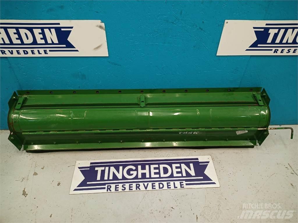 John Deere 2054 Kum ve tuz serpiciler