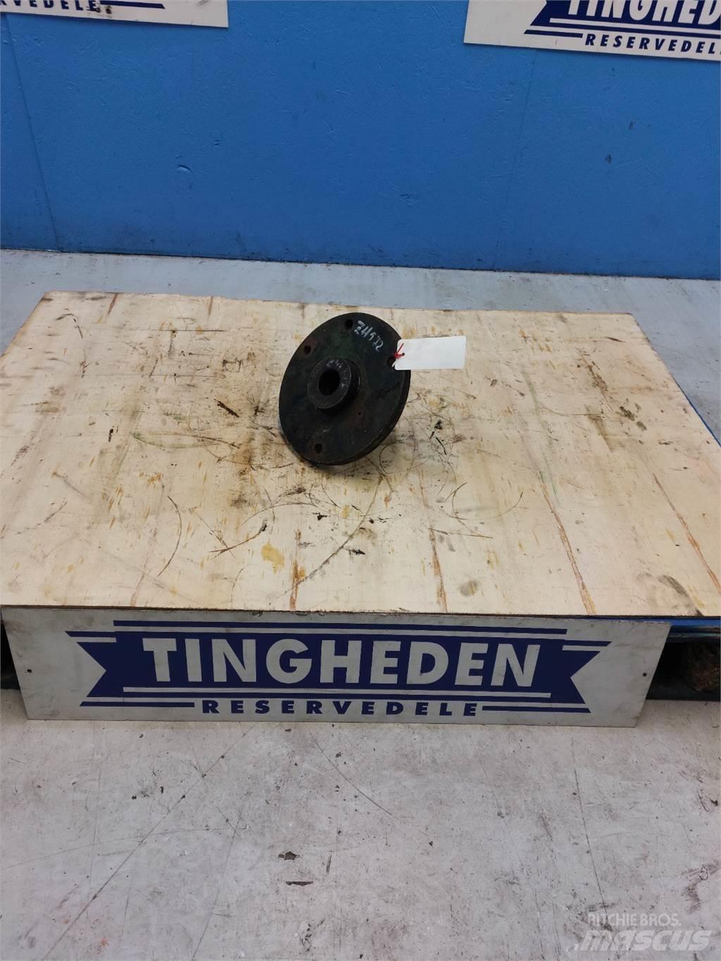 John Deere 2054 Diger tarim makinalari