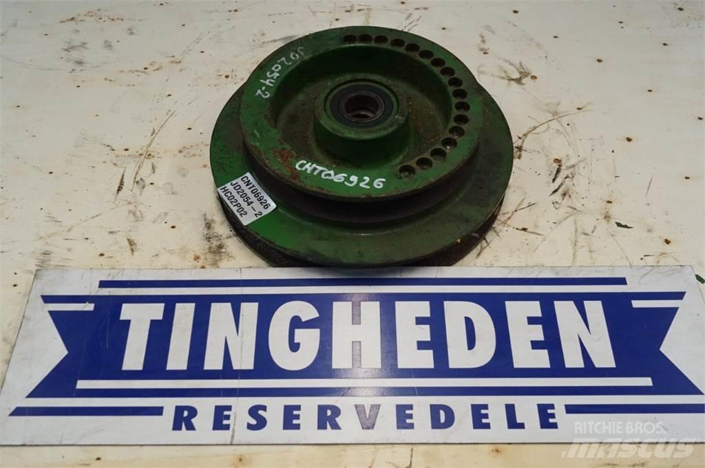 John Deere 2058 Diger tarim makinalari
