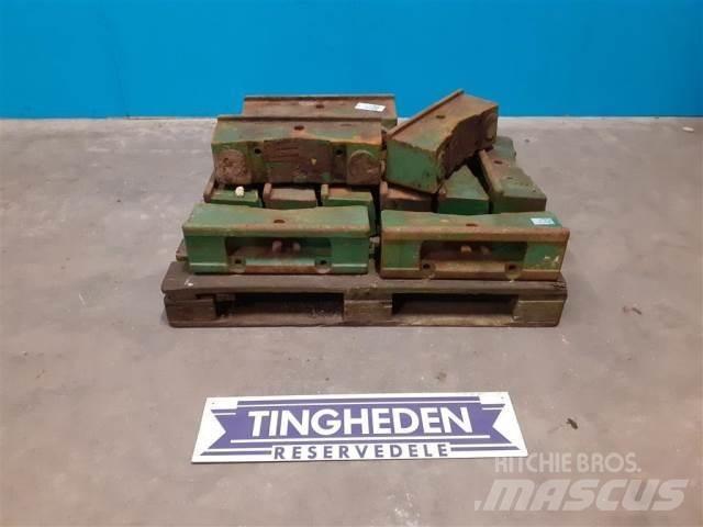 John Deere 2140 Ön ağırlıklar