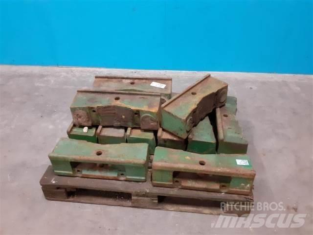John Deere 2140 Ön ağırlıklar