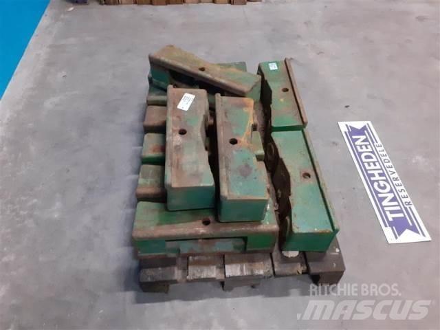 John Deere 2140 Ön ağırlıklar