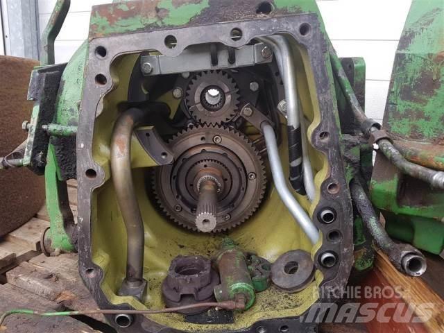 John Deere 2140 Sanzuman