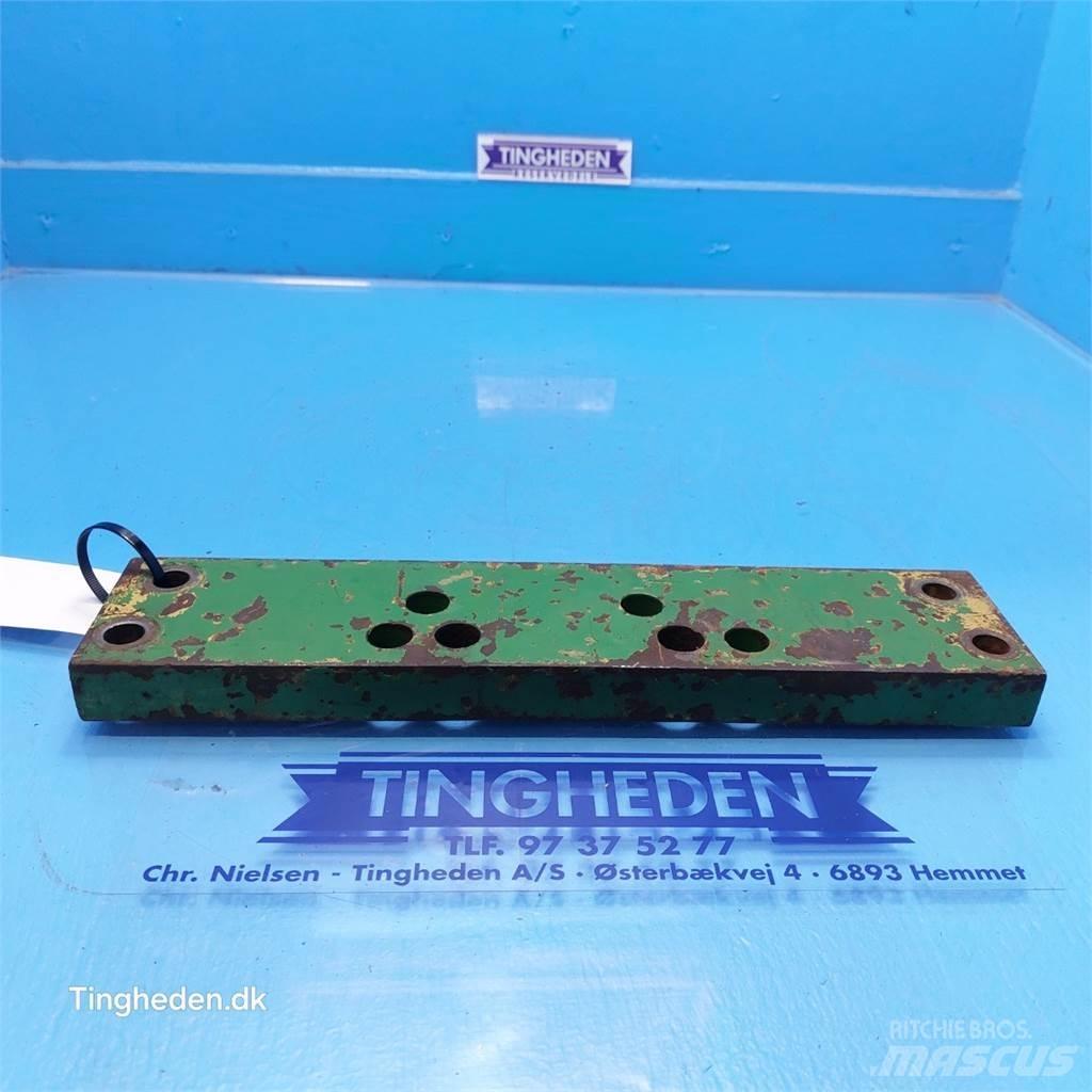 John Deere 2951 Diger traktör aksesuarlari