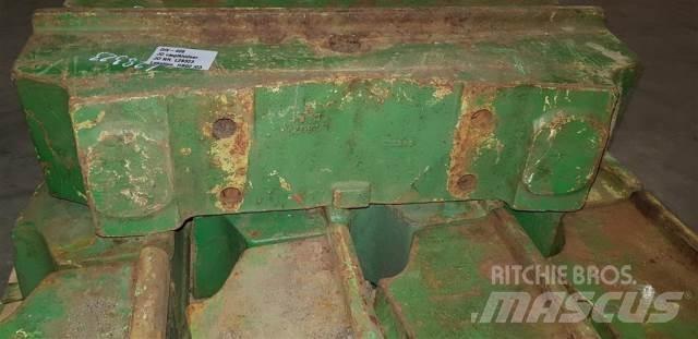 John Deere 3040 Ön ağırlıklar