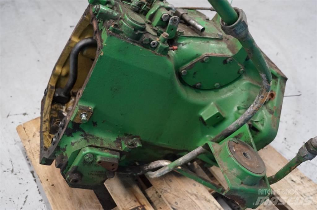 John Deere 3140 Sanzuman