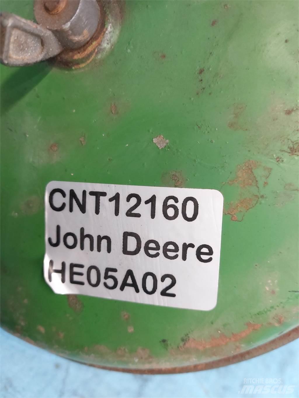 John Deere 3340 Motorlar