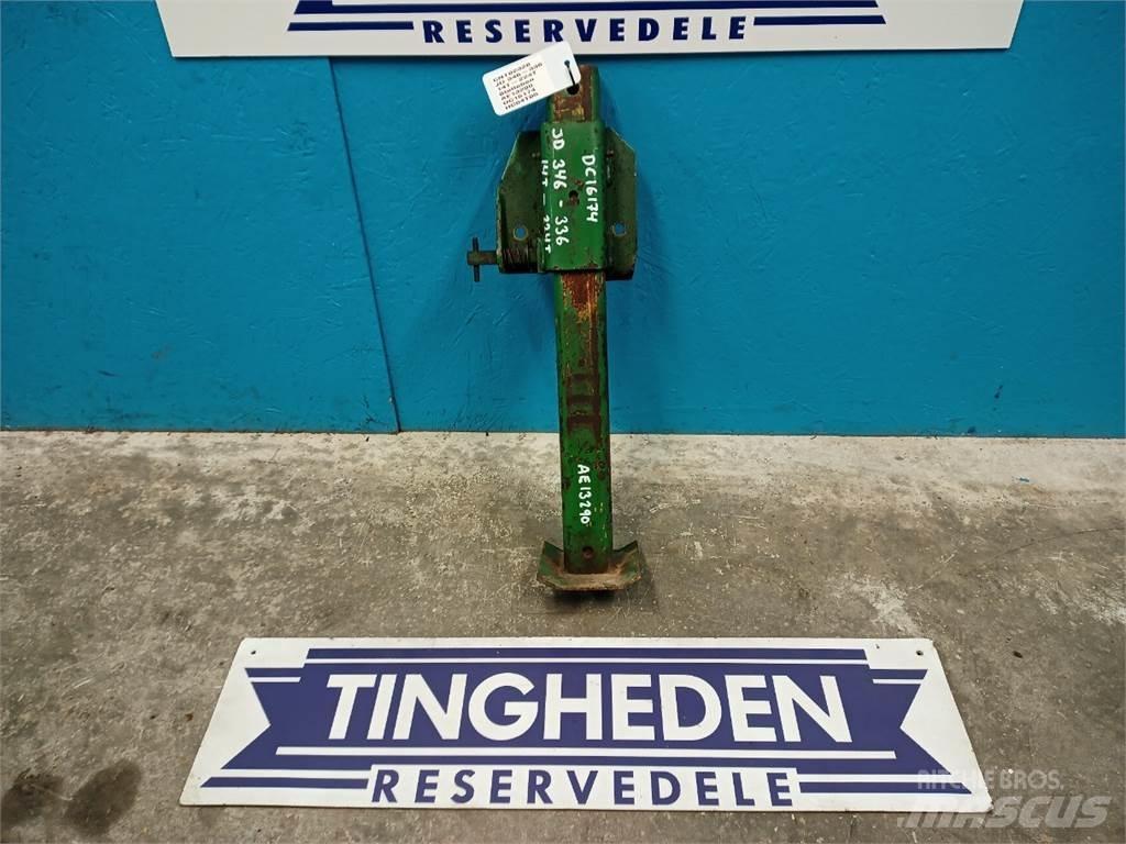 John Deere 336 Diger tarim makinalari
