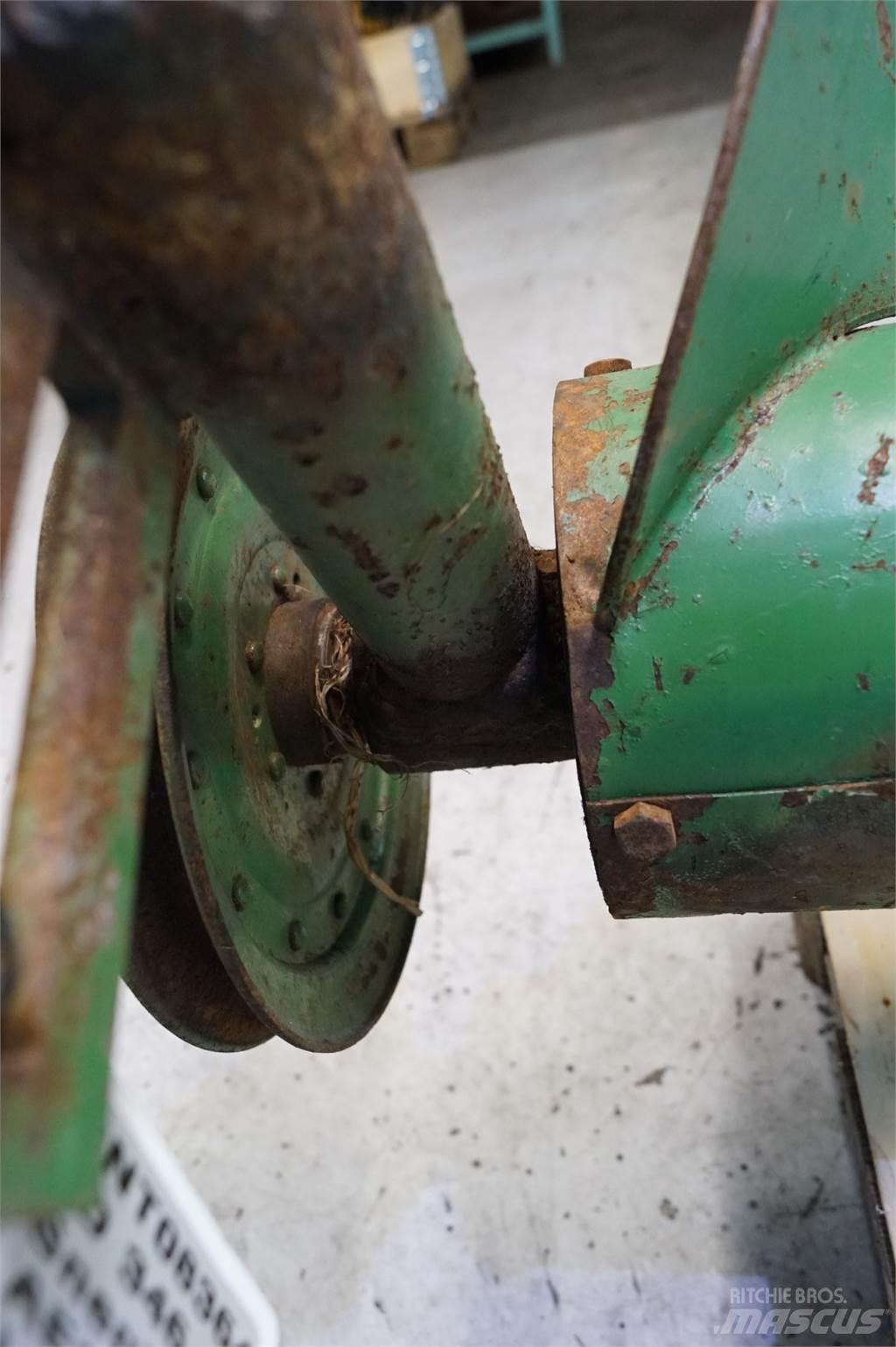 John Deere 346 Diger tarim makinalari