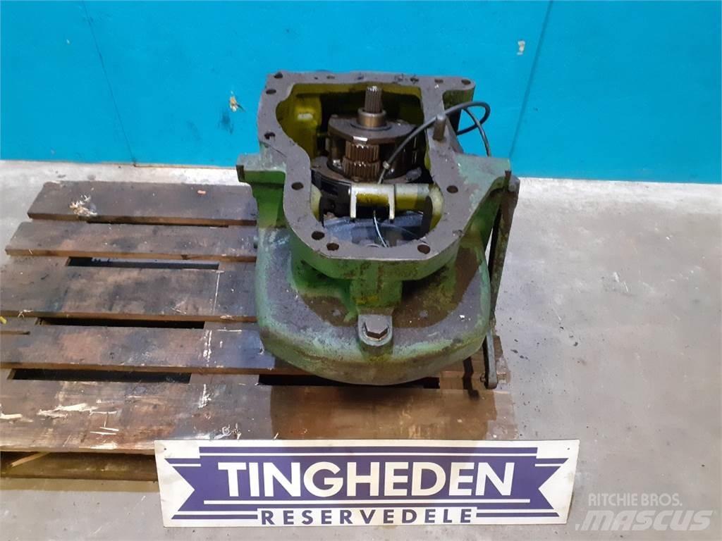 John Deere 4040 Sanzuman
