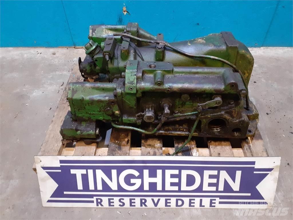John Deere 4040 Sanzuman