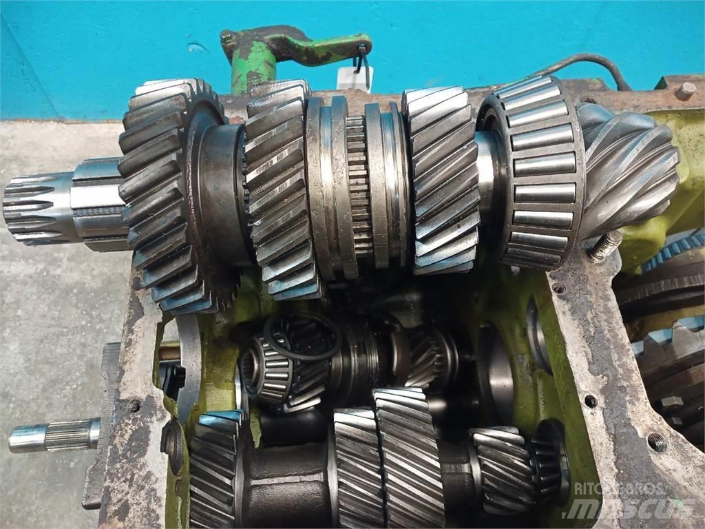 John Deere 4040 Sanzuman