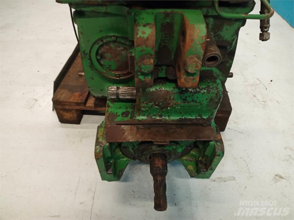 John Deere 4040 Sanzuman