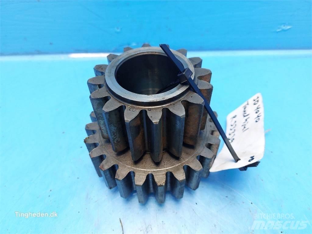 John Deere 4040 Sanzuman