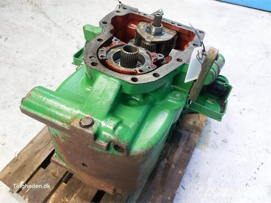 John Deere 4040S Sanzuman