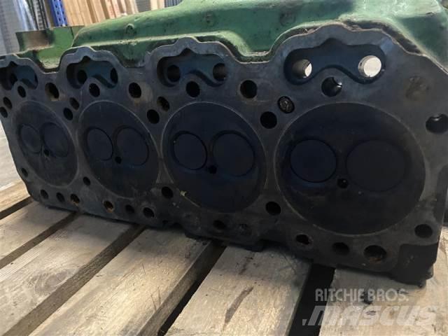 John Deere 4239 Motorlar