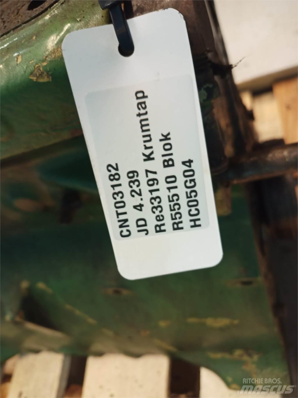 John Deere 4239 Motorlar