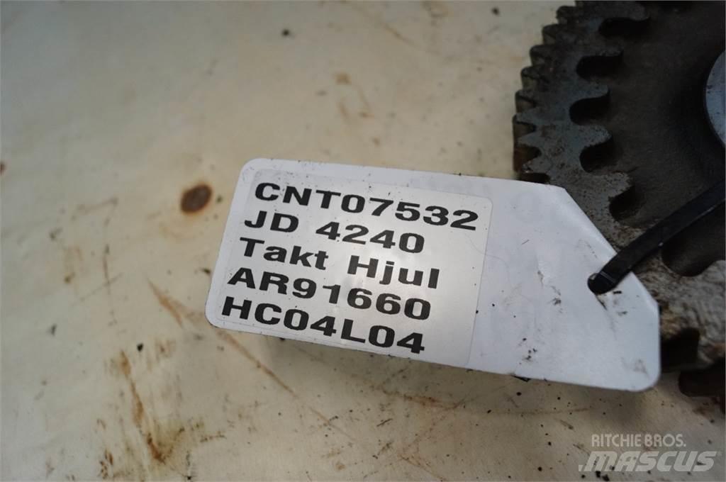 John Deere 4240S Motorlar