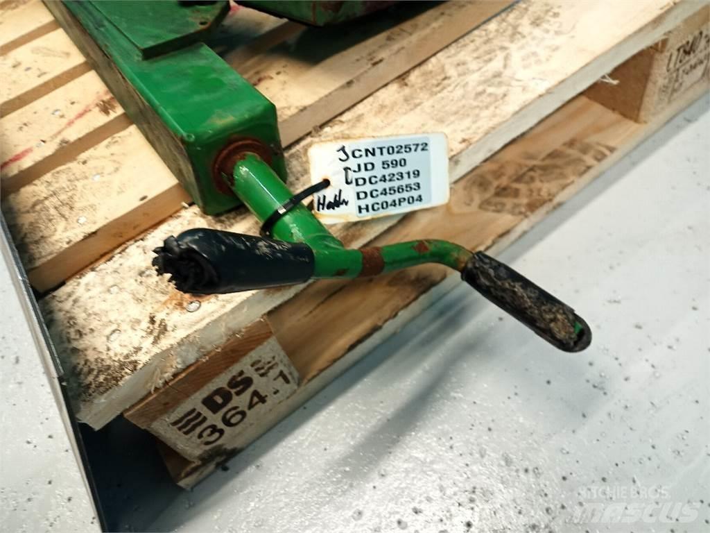 John Deere 590 Elekli kepçeler