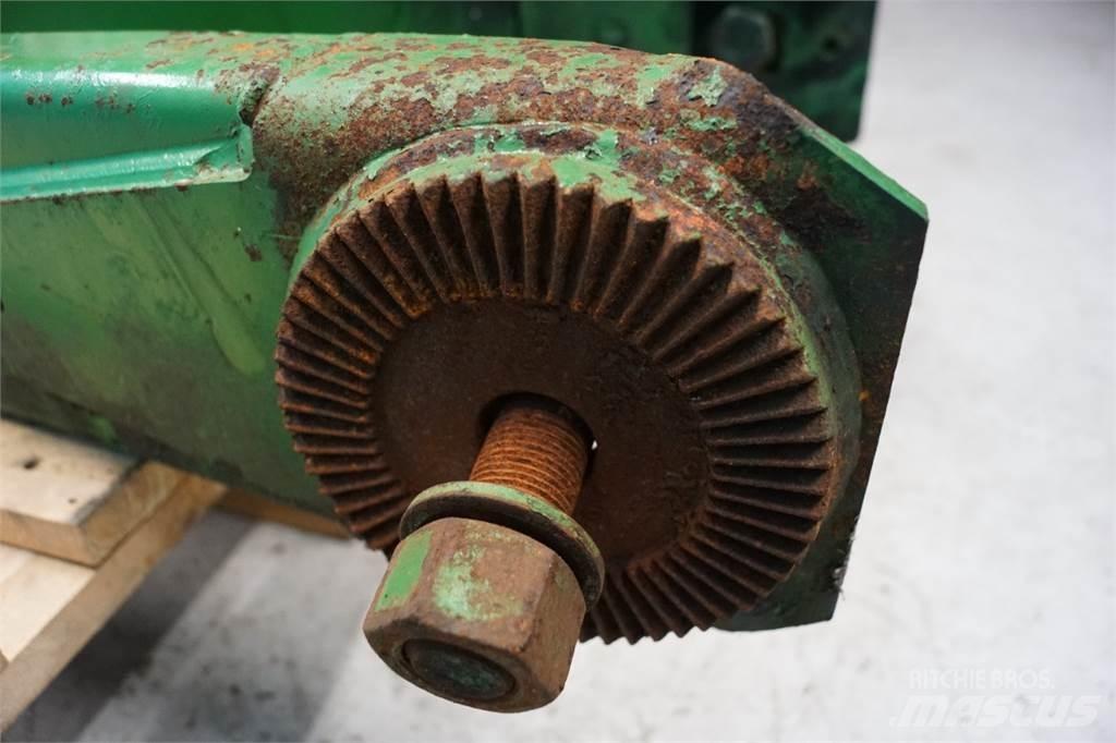 John Deere 590 Diger tarim makinalari