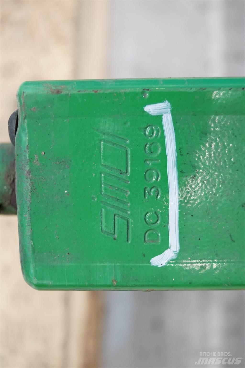 John Deere 590 Diger tarim makinalari