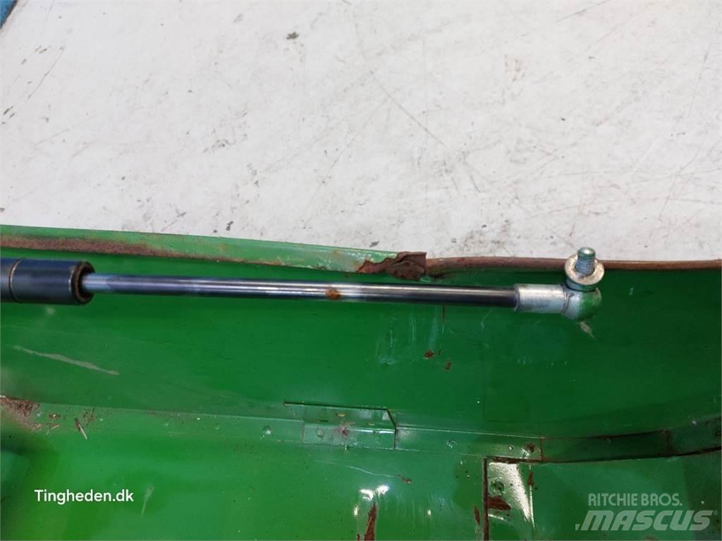 John Deere 590 Elekli kepçeler