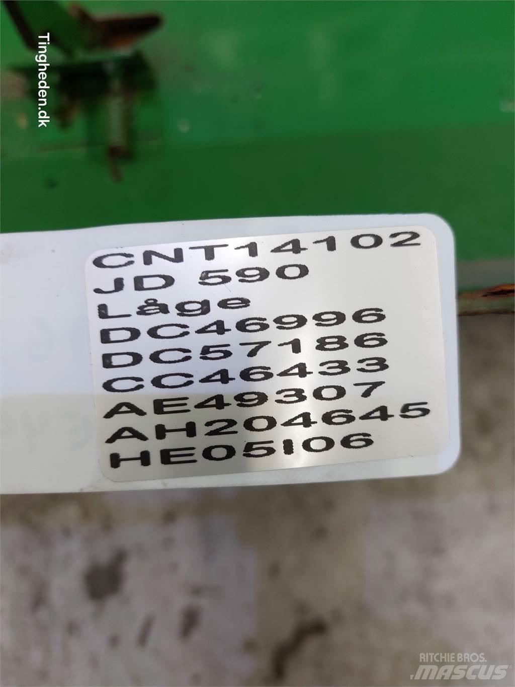 John Deere 590 Elekli kepçeler