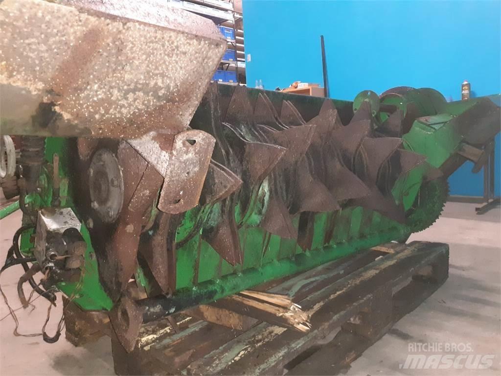 John Deere 592 Diger tarim makinalari