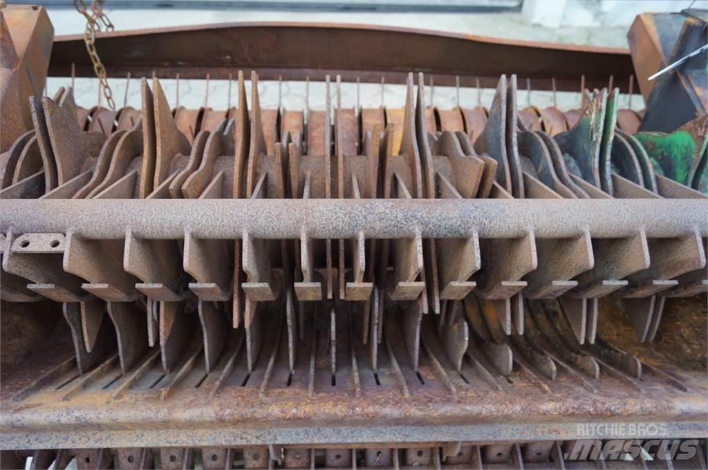 John Deere 592 Diger tarim makinalari