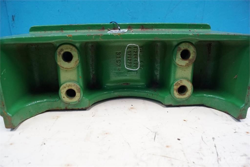 John Deere 6105M Ön ağırlıklar