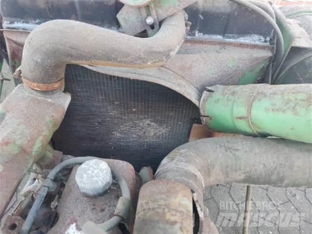 John Deere 6329D Motorlar