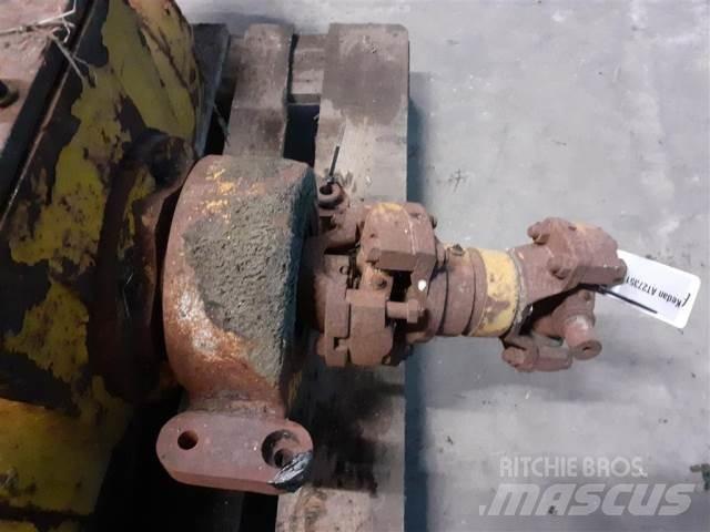 John Deere 644A Akslar