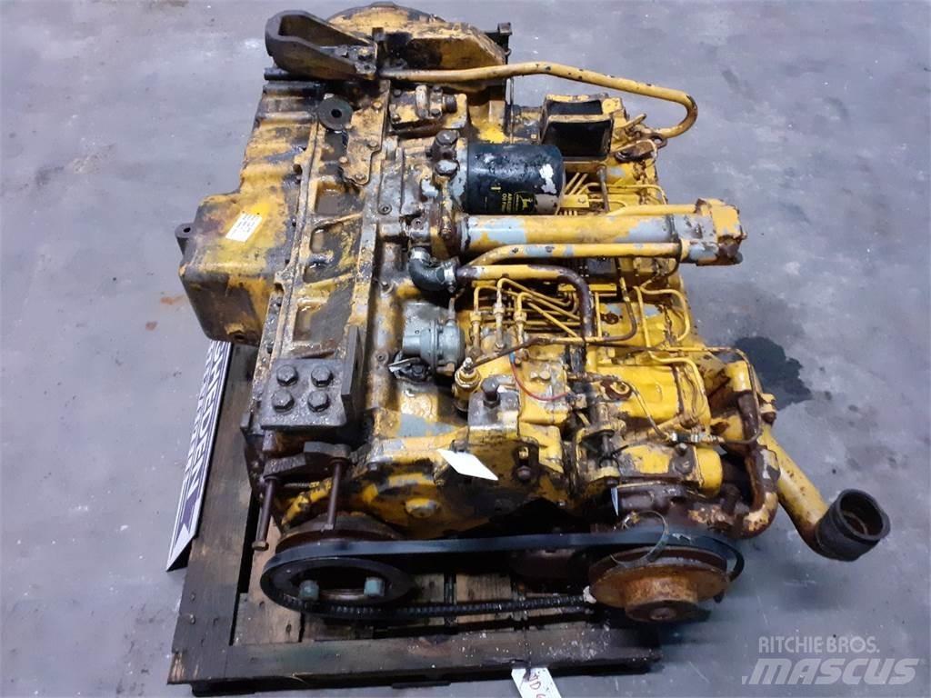 John Deere 644B Motorlar