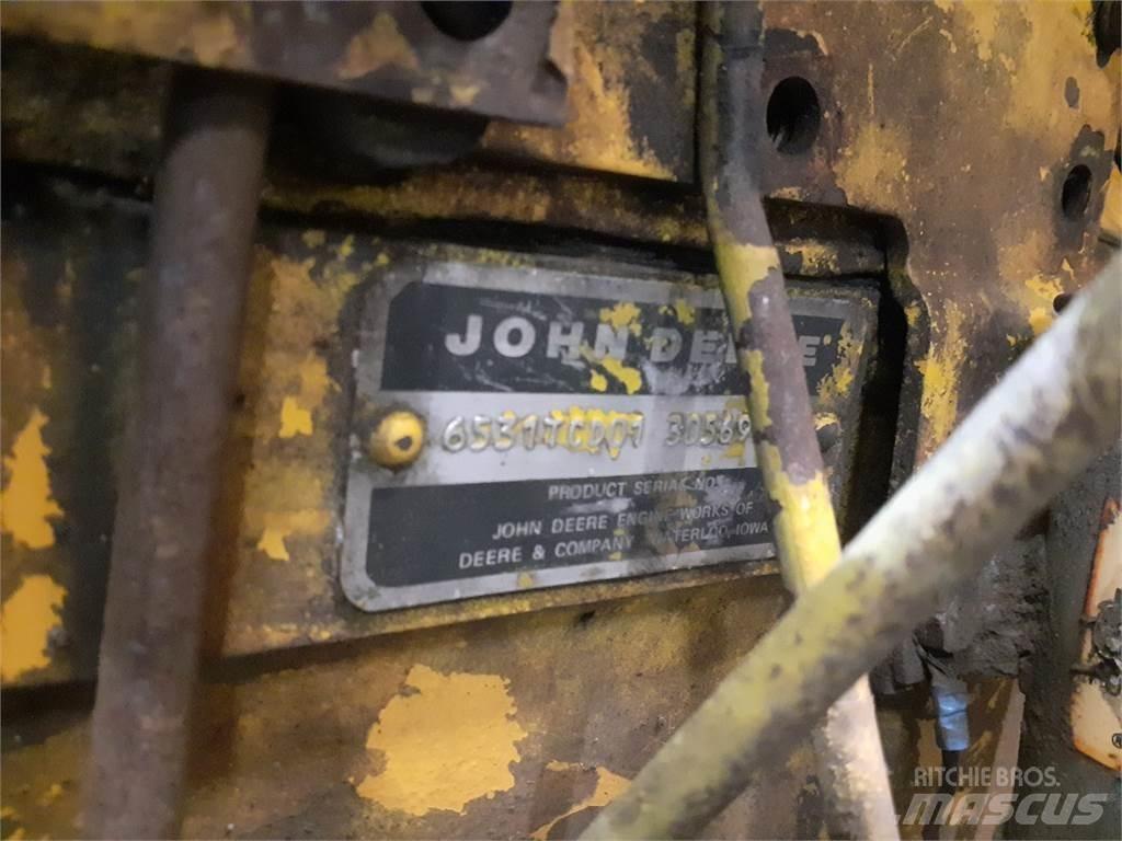 John Deere 644B Motorlar