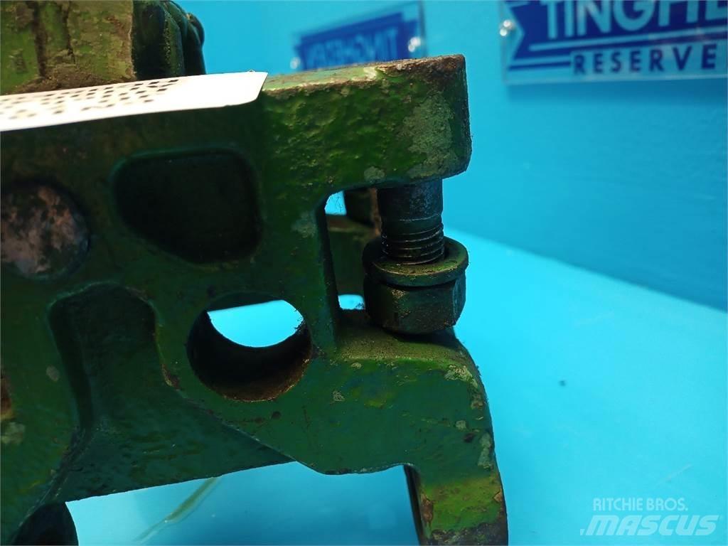 John Deere 710 Diger traktör aksesuarlari