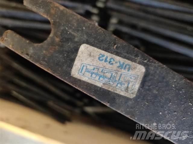 John Deere 818 Biçerdöver aksesuarlari