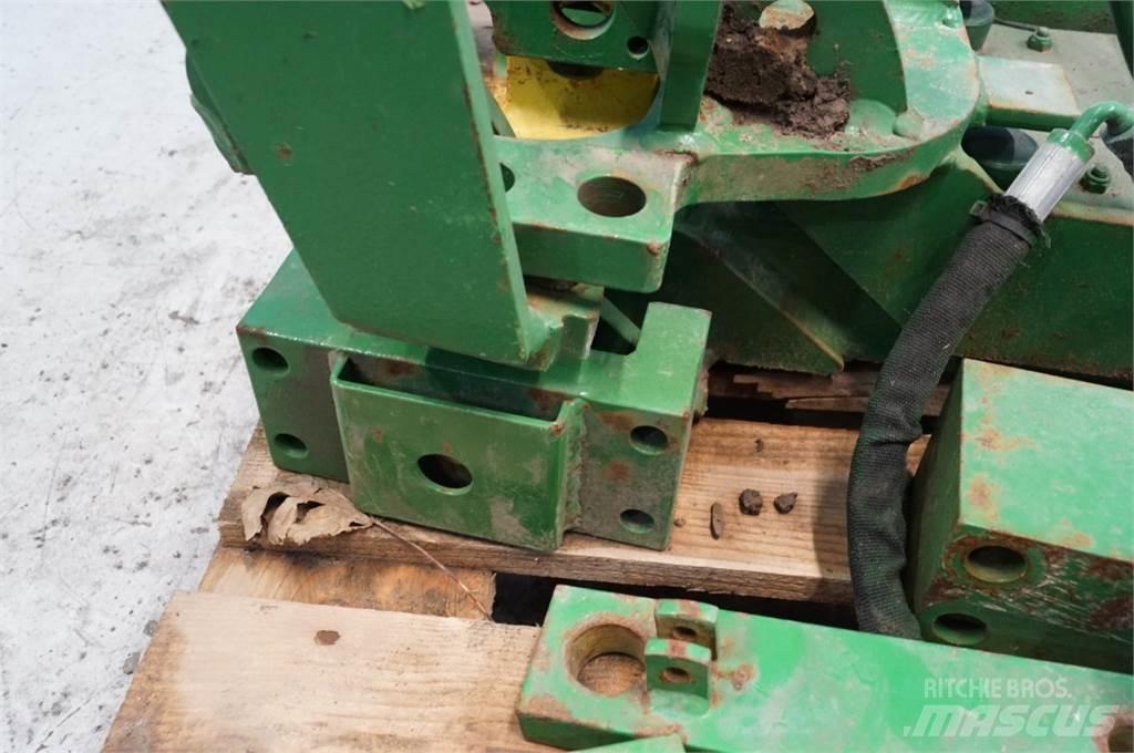 John Deere 8235R Diger traktör aksesuarlari