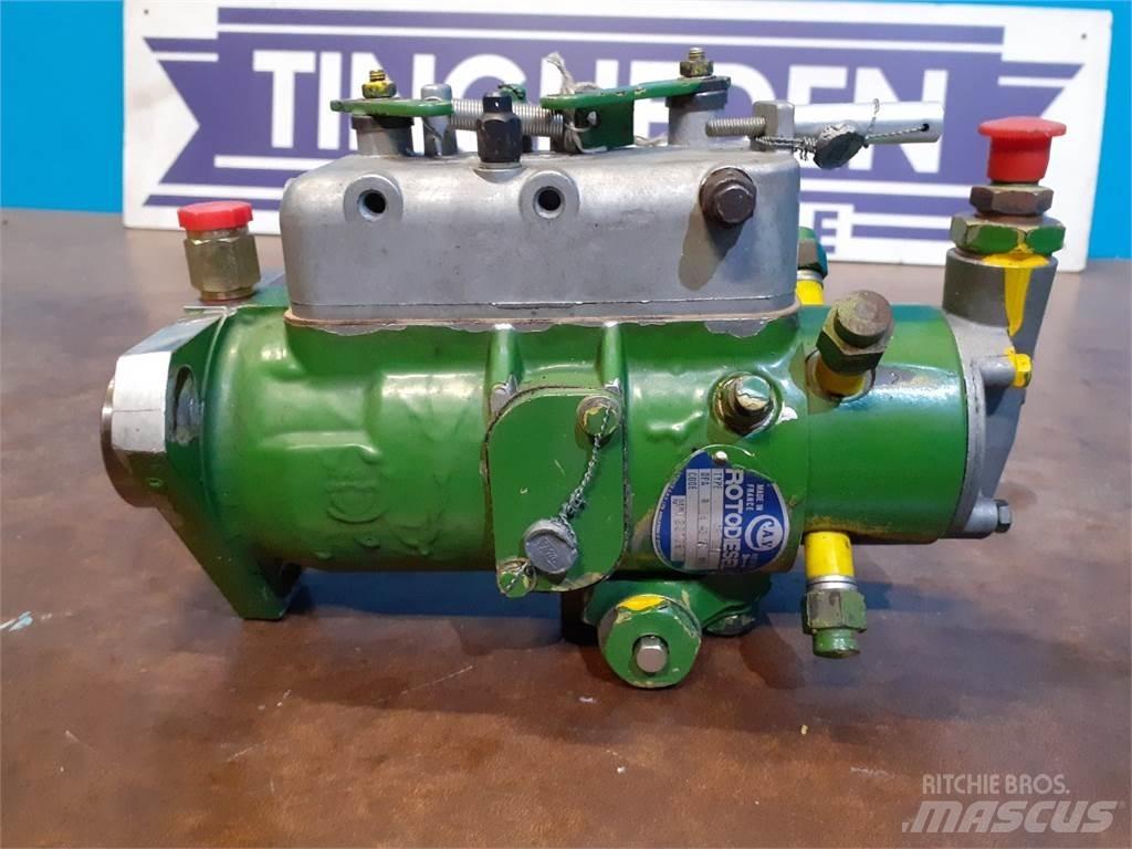 John Deere 935 Motorlar