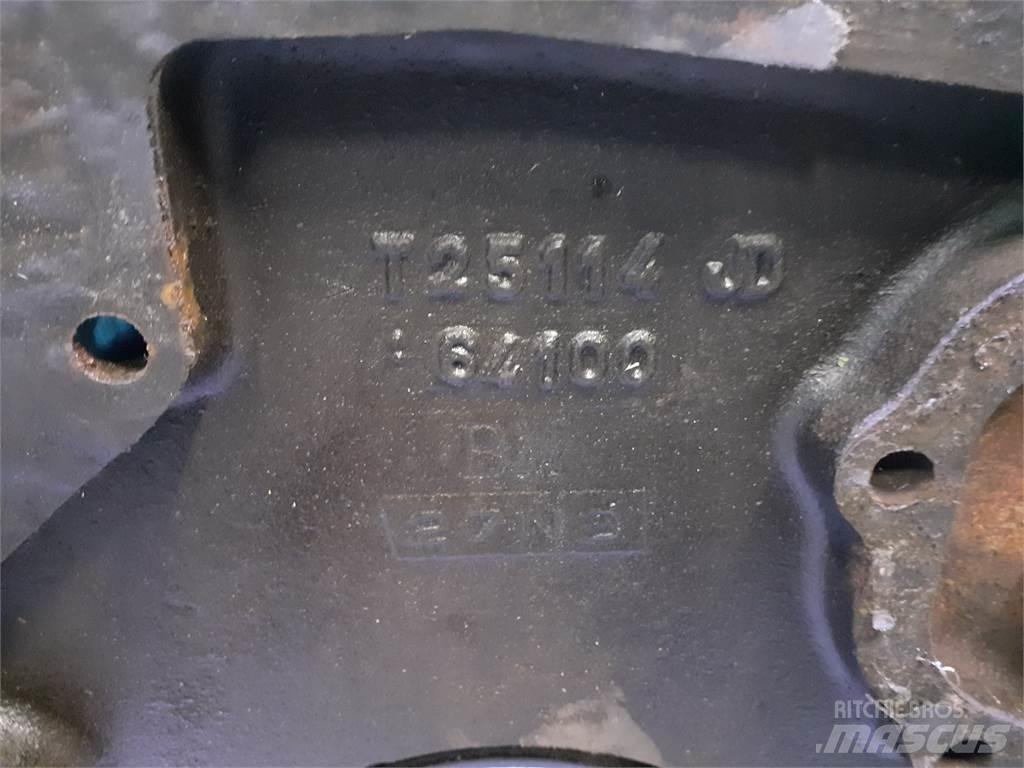John Deere 935 Motorlar