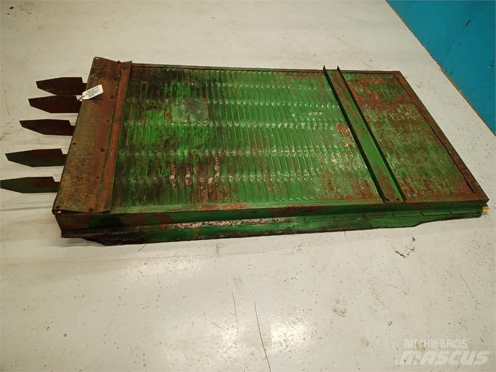 John Deere 955 Kum ve tuz serpiciler