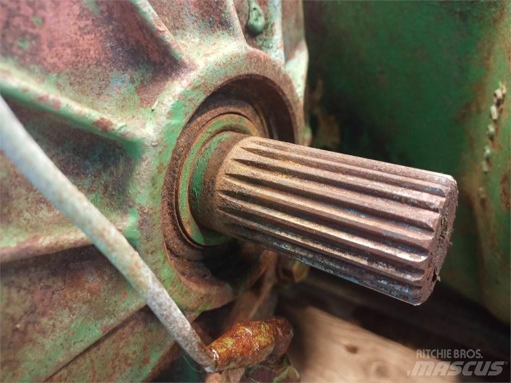 John Deere 965 Sanzuman