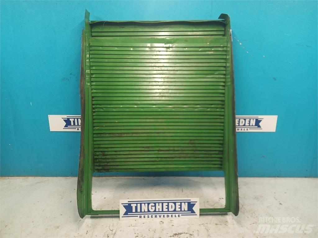 John Deere 975 Kum ve tuz serpiciler