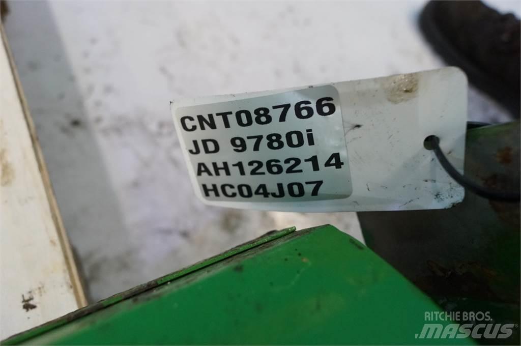 John Deere 9780 Kum ve tuz serpiciler