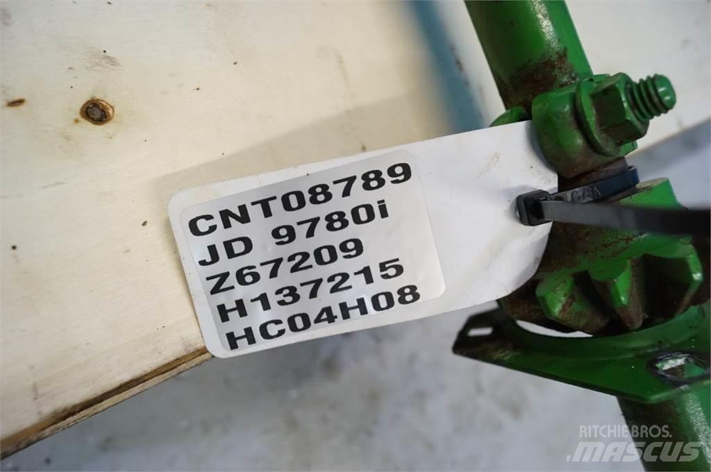 John Deere 9780 Kum ve tuz serpiciler