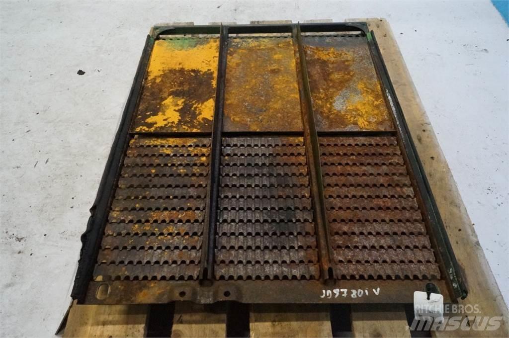 John Deere 9780 Kum ve tuz serpiciler