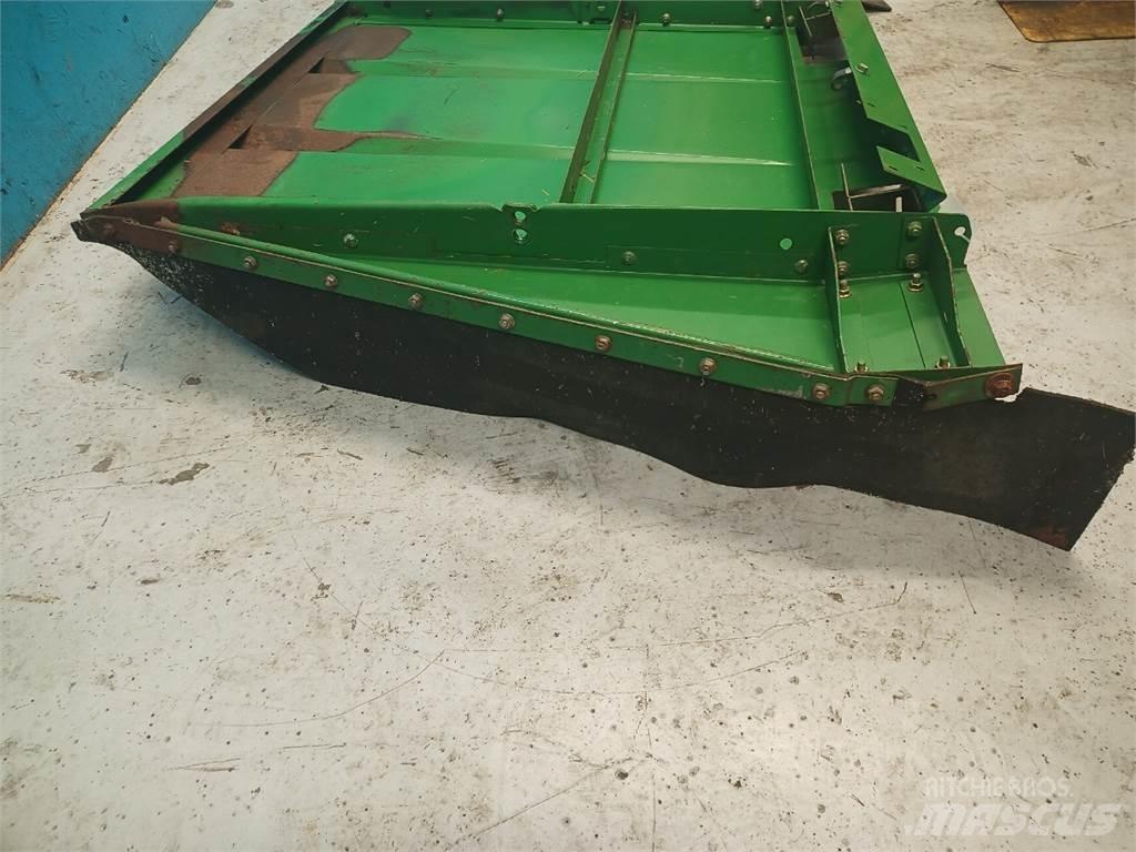 John Deere CTS Kum ve tuz serpiciler