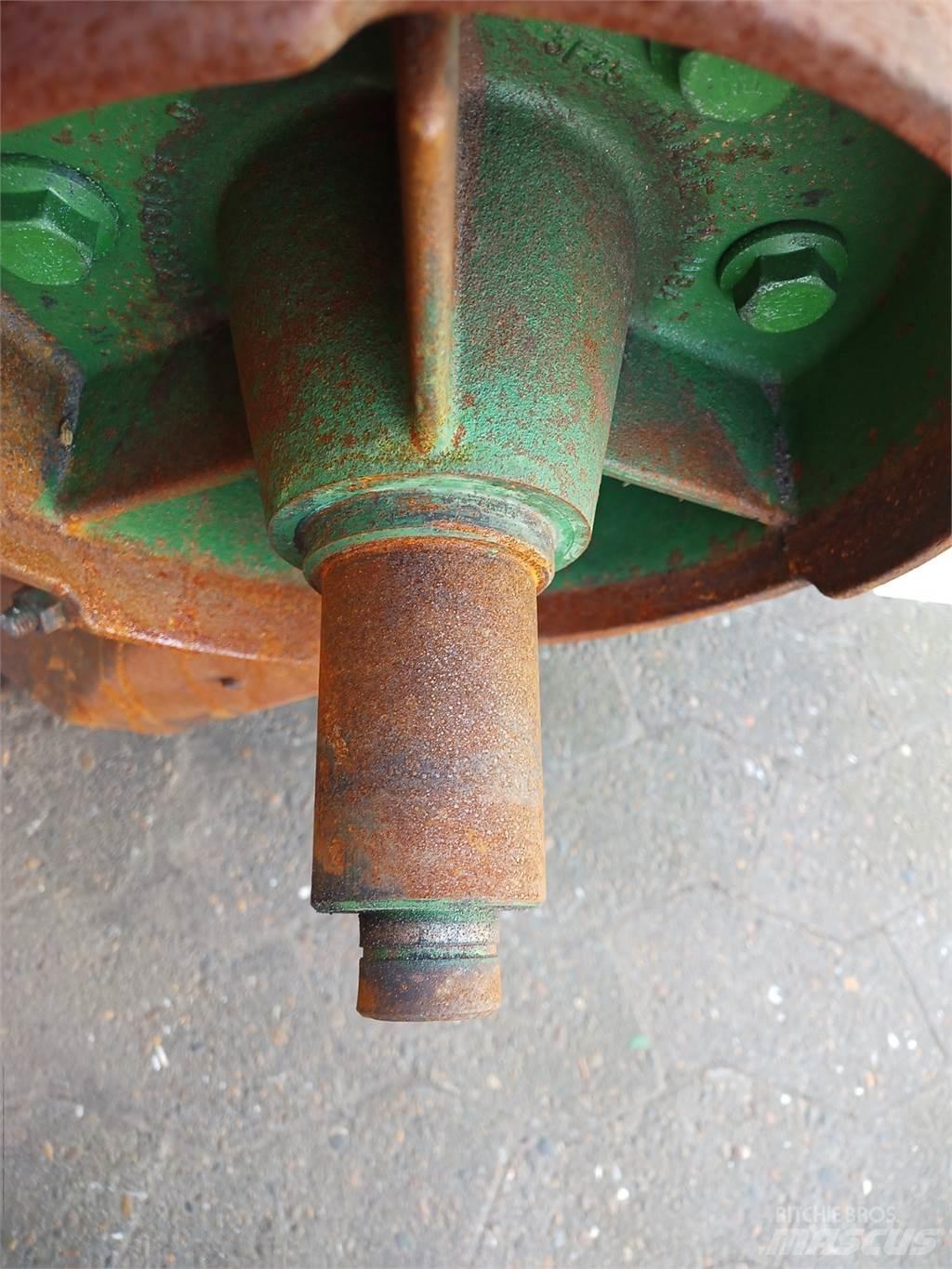 John Deere S670 Biçerdöver aksesuarlari