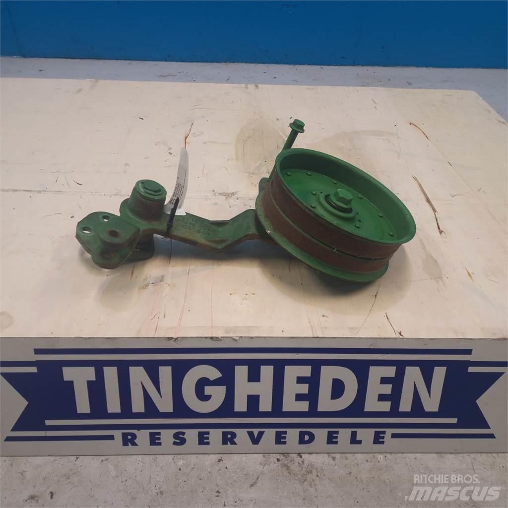 John Deere S670 Diger tarim makinalari